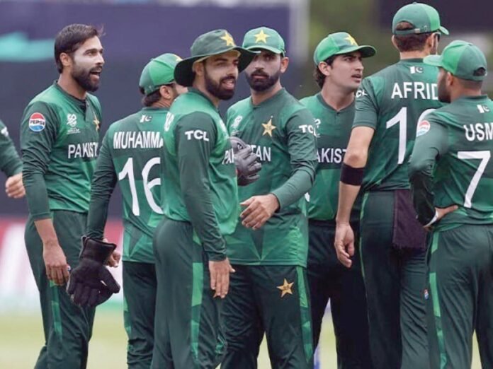 Pakistani Players Delay Return