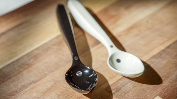 Enhance Low-Salt Food Flavor with the Electric Spoon