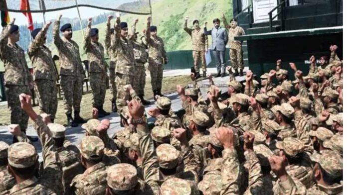 General Asim Munir Celebrates Eid with Soldiers at LoC