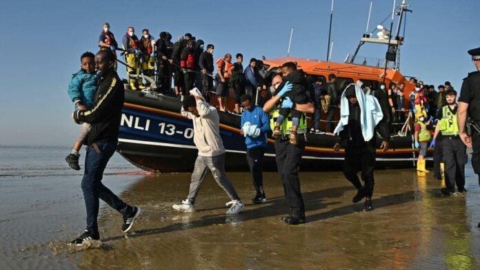 Record-Breaking Day: 882 Migrants Reach UK by Sea