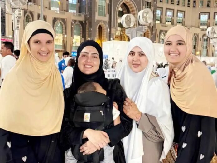 Sania Mirza and Sana Khan Perform Umrah,