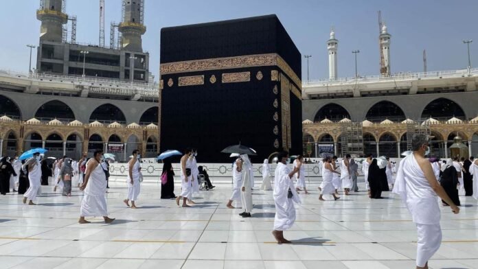 Saudi Warns Against Political Slogans at Hajj