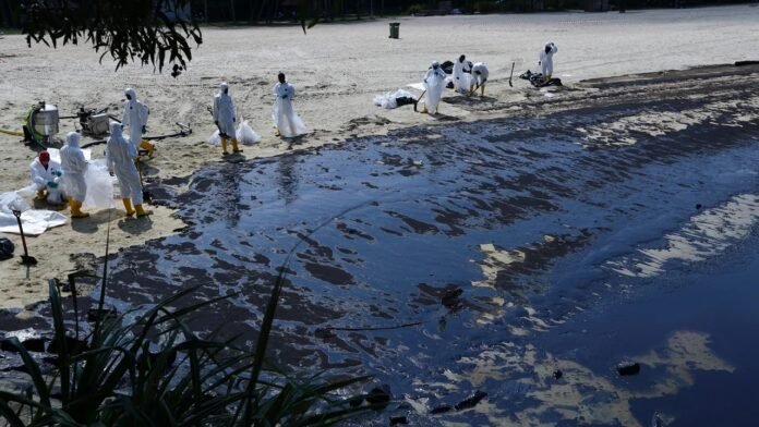 Singapore Beach Resort Closed Due to Ship Oil Spill