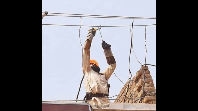 Widespread Electricity Theft in Pakistan: Challenges & Impacts