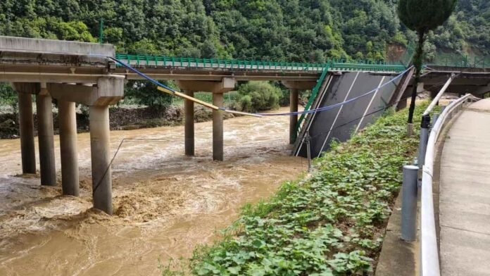 China Bridge Collapse: 12 Dead, 30+ Missing