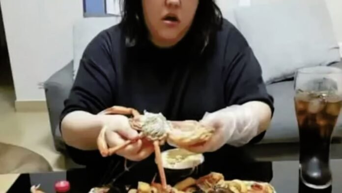 Chinese Woman Dies While Live-Streaming Overeating Incident