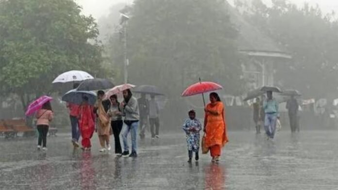 Heavy Rain in Lahore & Karachi Weather Impact