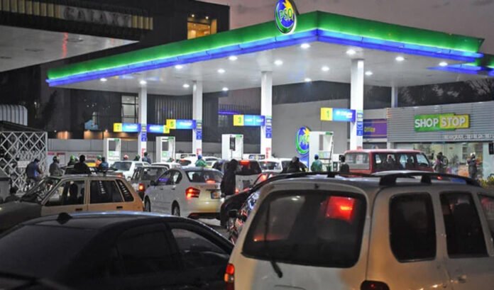 Pakistan Petroleum Dealers End Tax Strike