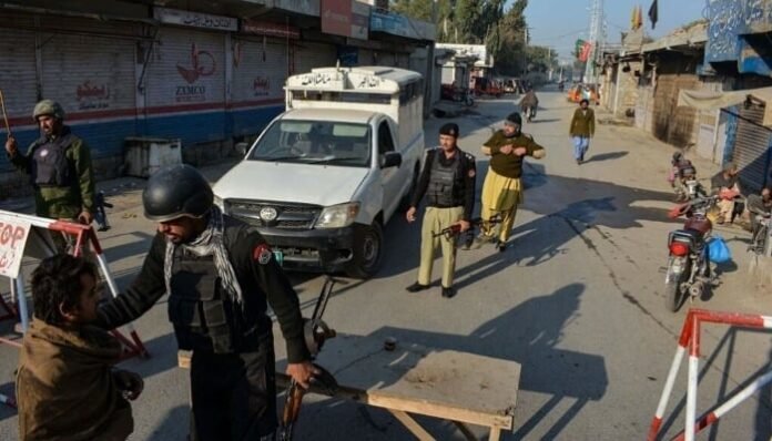 Peshawar Terrorists Attack Police Post, Officers Martyred