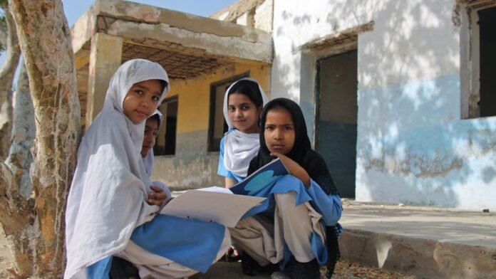 Pakistan: 1 in 3 Children Aged 5-16 Out of School