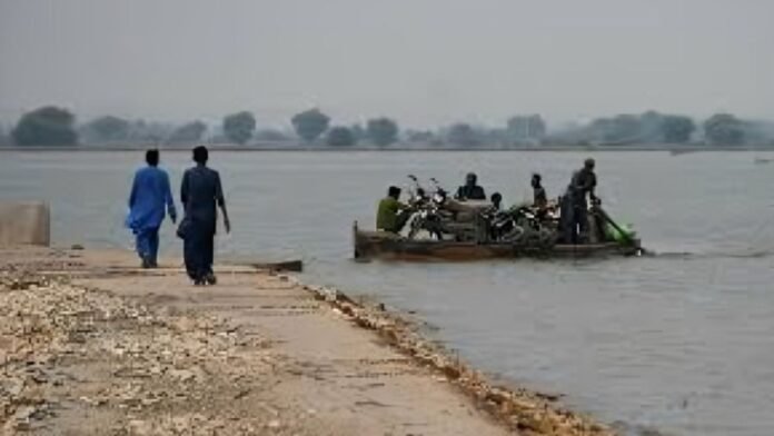 Flooding in Manchhar Lake, Sindh Connecting Roads Submerged