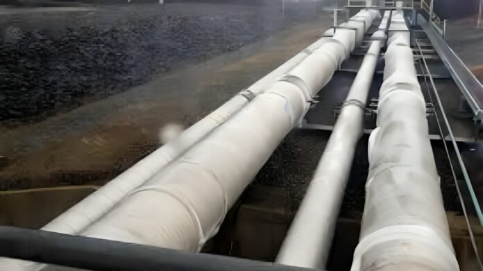 Pakistan Cuts Gas Extraction by 50% Amid Pipeline Risks