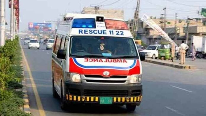 Speeding Mazda Crash in Gujrat Kills Two Officers